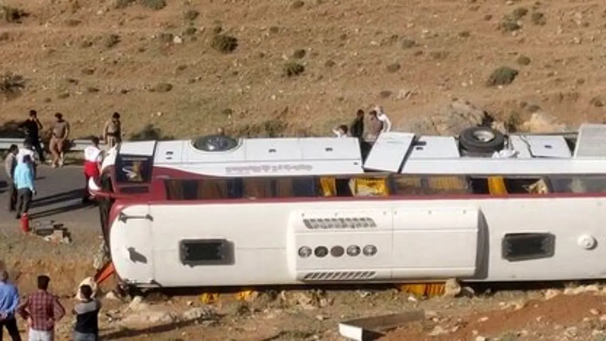 لنت‌های قاچاق و زیر زمینی عامل سوانح اتوبوس‌هاست