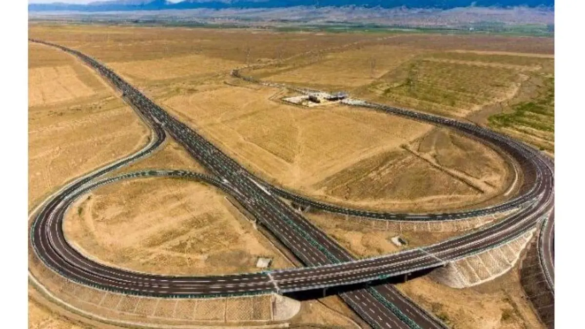 طولانی ترین بزرگراه بیابانی جهان در چین افتتاح شد