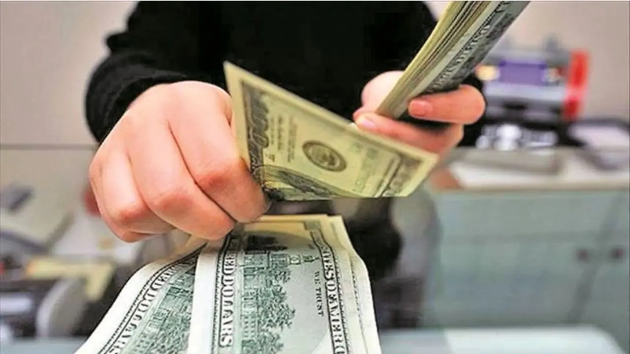 حرکت آرام دلار به سوی کانال 25 هزار تومان