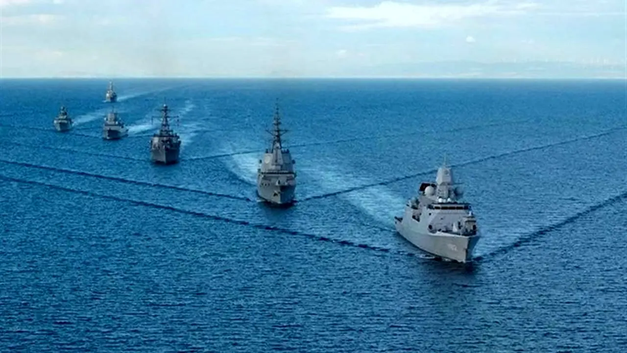به حضور نظامی خود در دریای سیاه ادامه می دهیم