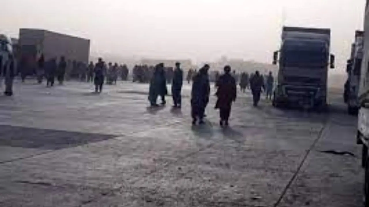بازگشت امن دهها کامیون ایرانی متوقف در گمرک اسلام قلعه افغانستان به کشور