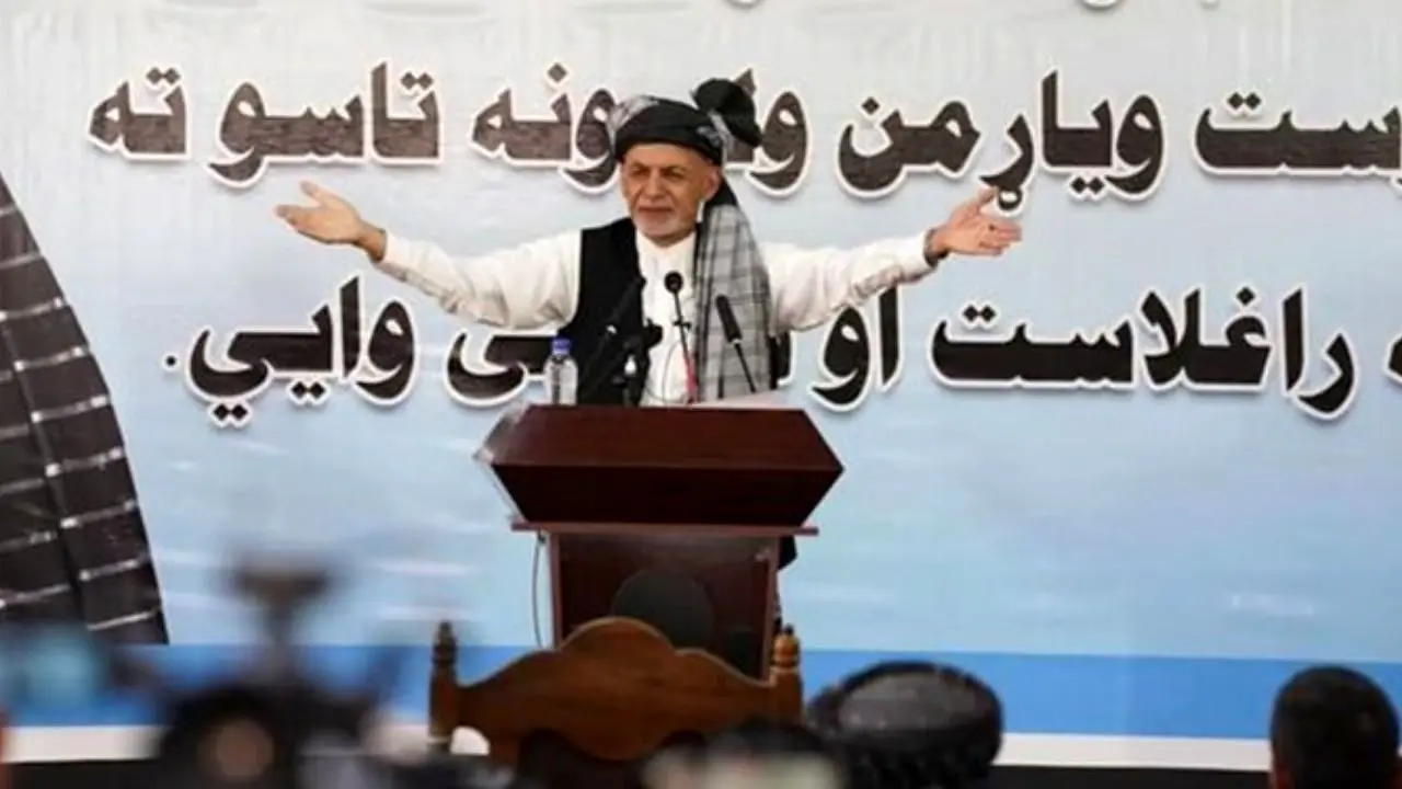 اشرف غنی خطاب به طالبان: بیایید با هم توافق کنیم نه با آمریکایی‌ها