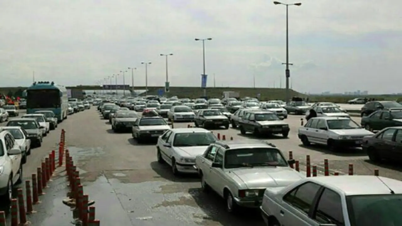 حدود 300 هزار خودرو از استان تهران خارج شدند / تمامی محورهای مواصلاتی تهران در ترافیک روان هستند