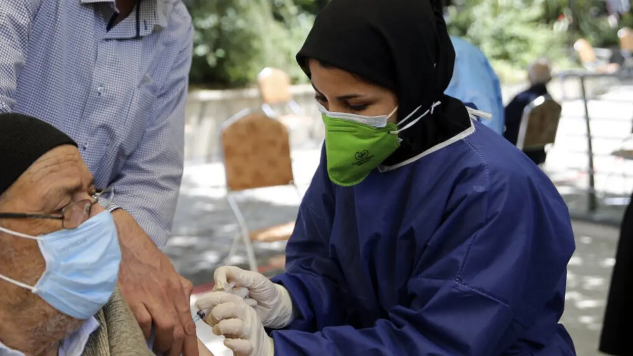 تعداد مراکز واکسیناسیون کرونا در تهران به 90 مرکز افزایش می‌یابد