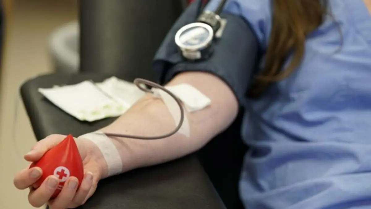 آیا اهداء خون میزان آنتی‌بادی‌ افراد واکسینه‌شده را کاهش می‌دهد؟