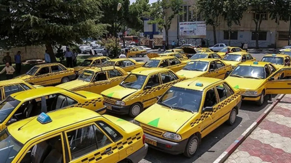 واکسیناسیون به ایستگاه رانندگان تاکسی رسید/واکسینه شدن 20 هزار راننده تاکسی از دوشنبه  4 مرداد