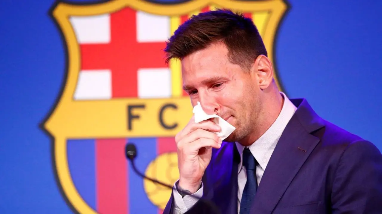 ستاره آرژانتینی با چشمان گریان از بارسلونا خداحافظی کرد/ مسی: هرگز فکر نمی‌کردم از بارسلونا جدا شوم/ حاضر شدم حقوقم 50 درصد کاهش پیدا کند