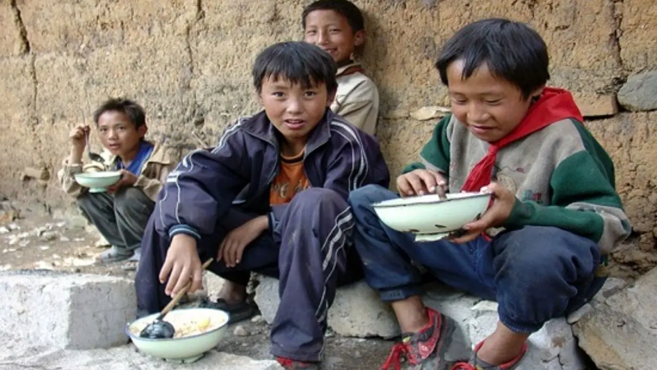 مرکز اطلاع‌رسانی شورای دولتی چین: 99 میلیون چینی از فقر مطلق نجات یافتند