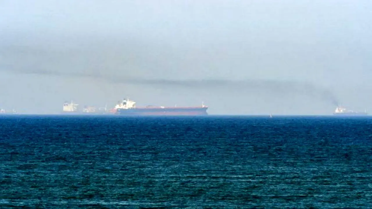 دو خدمه کشتی مورد حمله در دریای عمان کشته شدند