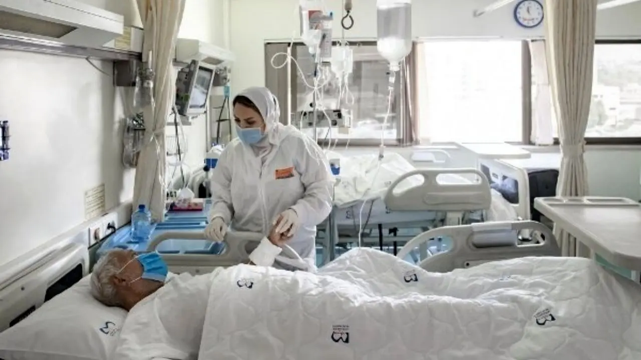 بیمارستان های خصوصی خوزستان برای پذیرش بیماران کرونایی همکاری نمی کنند/به شدت از نظر تخت بیمارستانی تحت فشار هستیم