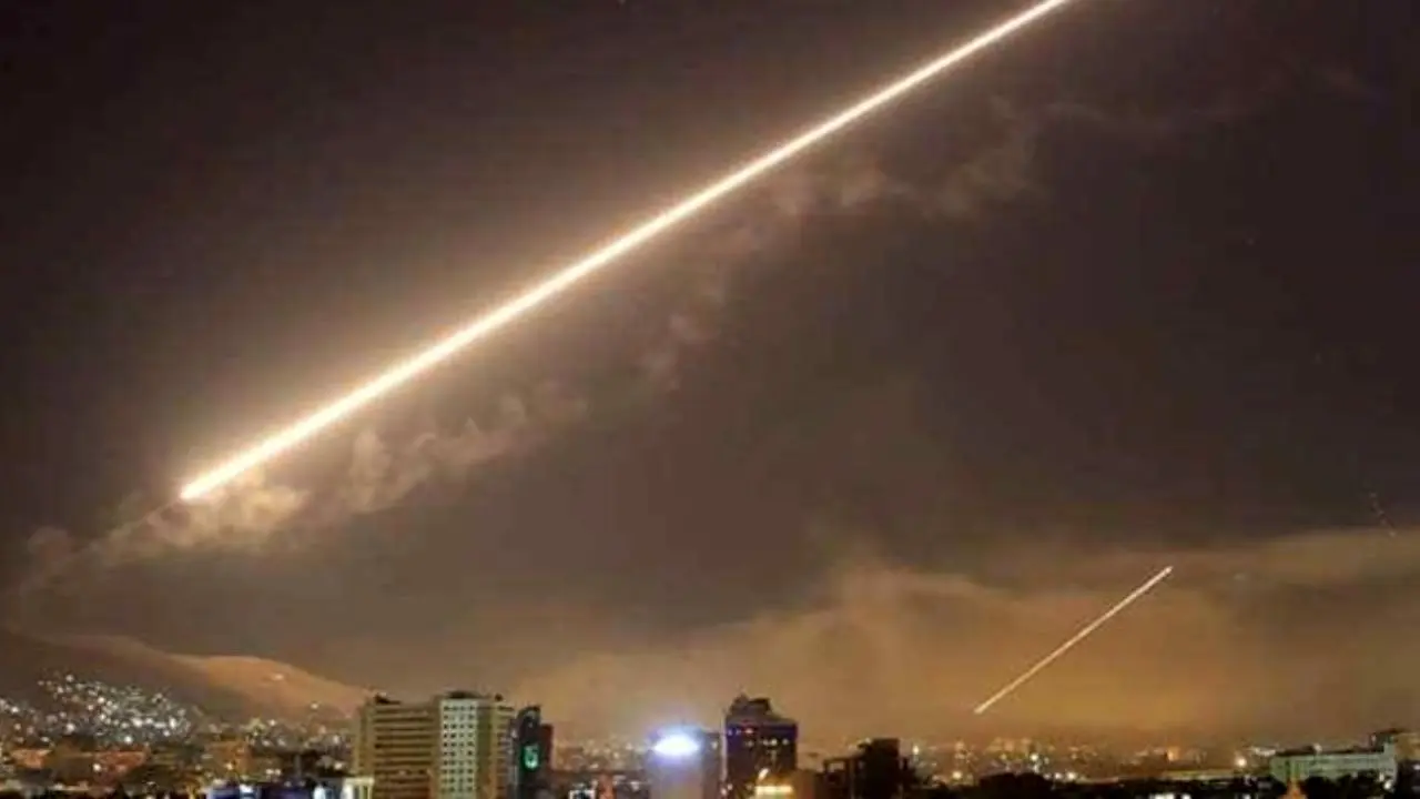 مقابله پدافند هوایی سوریه با حمله جنگنده های اسرائیلی