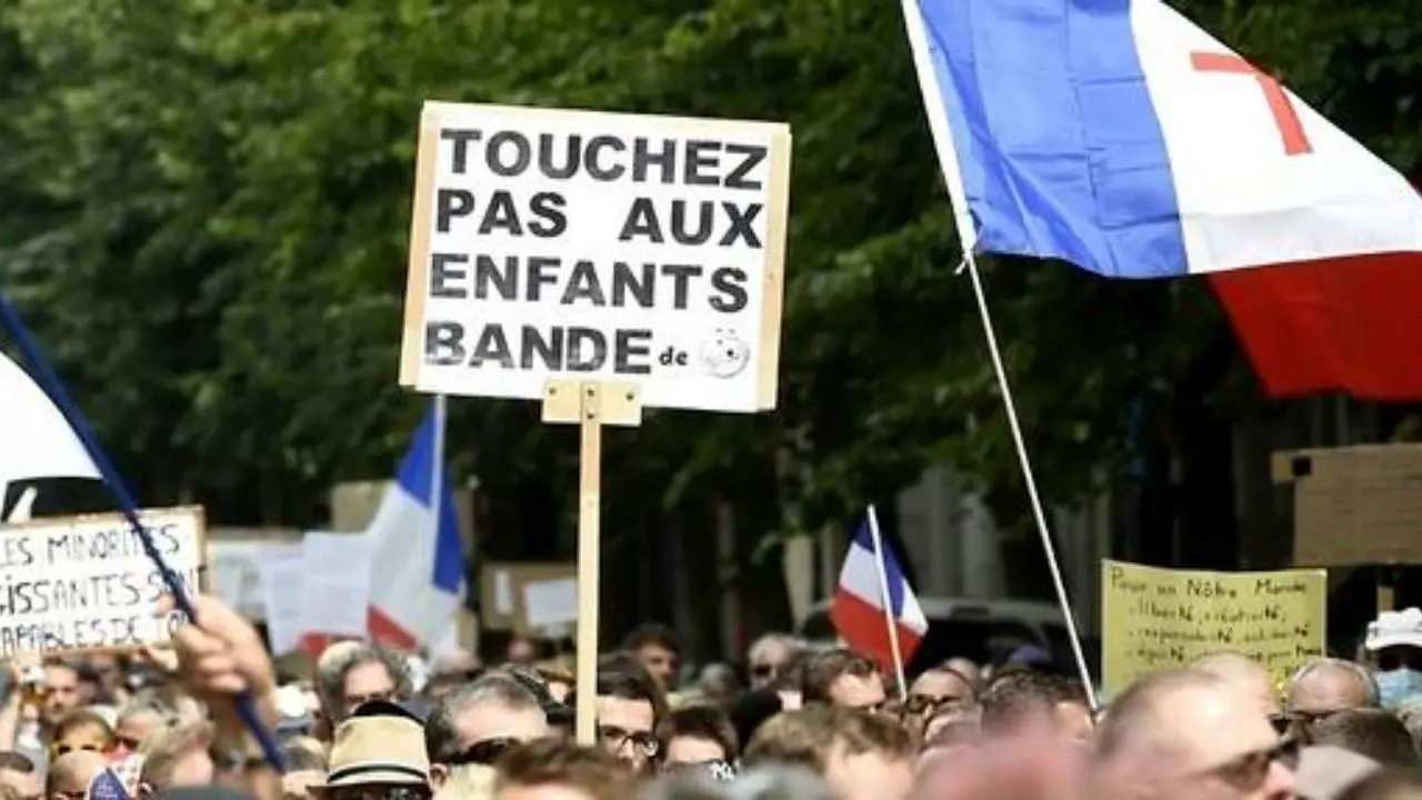 تظاهرات سراسری در فرانسه علیه «گذرنامه سلامت»