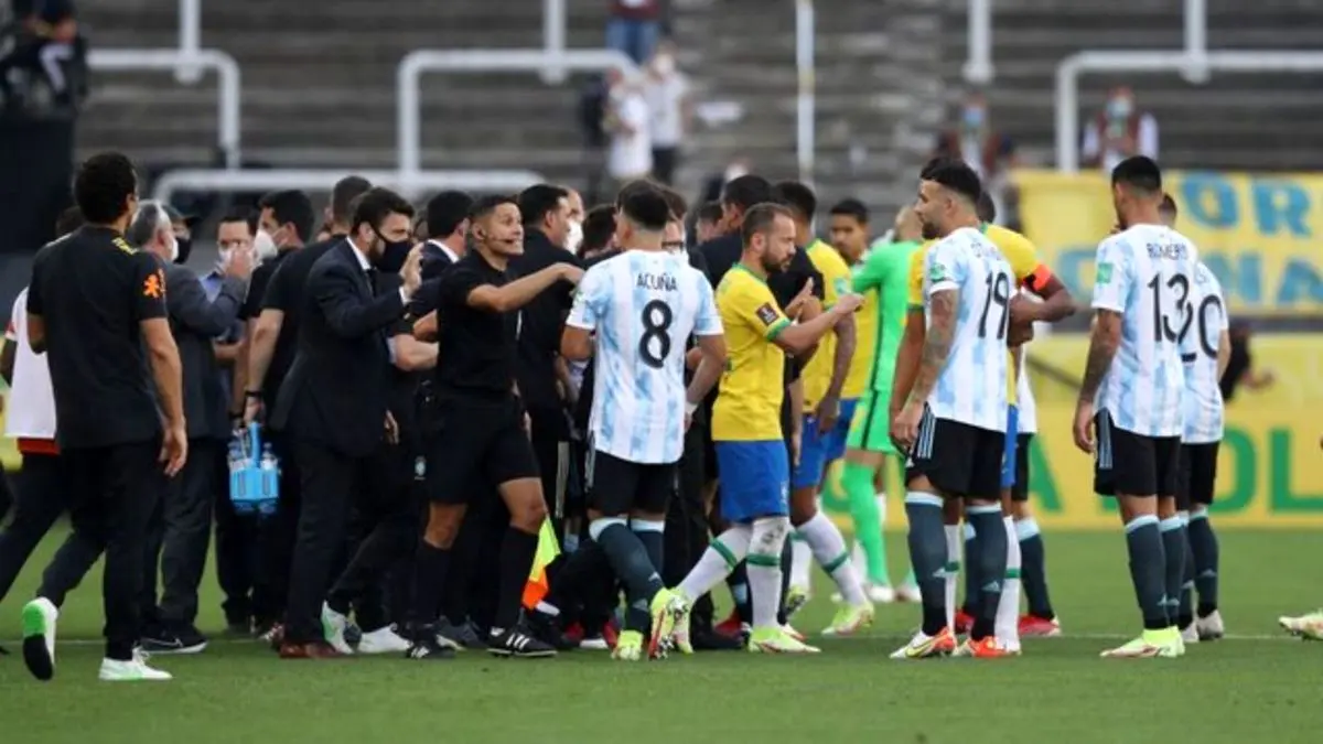 لغو بازی برزیل-آرژانتین در دیداری جنجالی/ ورود پلیس فدرال برای دستگیری بازیکنان