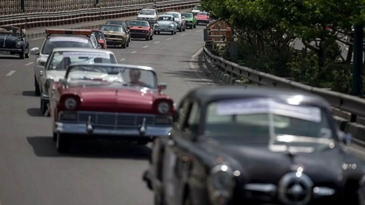 ویدئو| حراج خودروهای کلاسیک و قدیمی