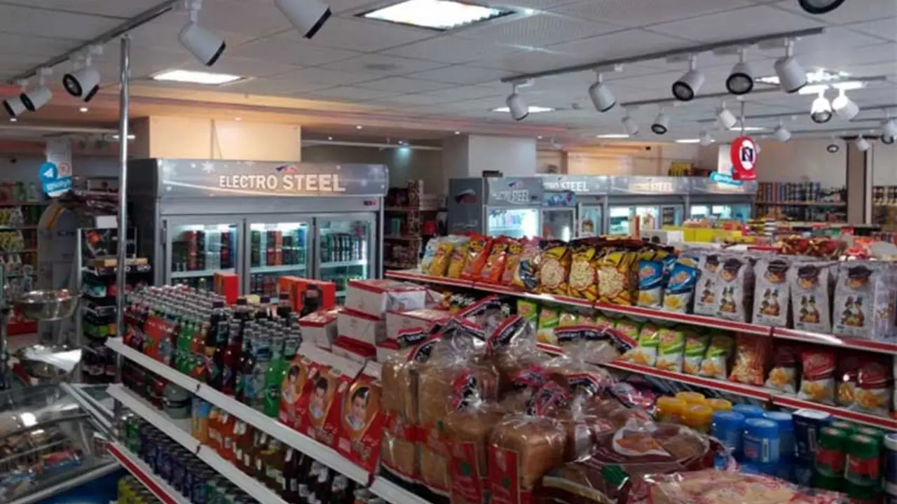 فروش مواد غذایی در ایران 35 درصد کاهش یافته است