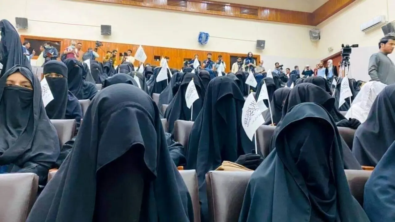 تجمع زنان هوادار طالبان در کابل