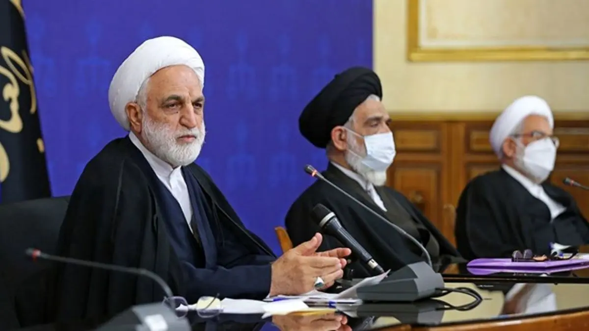 دستگاه نظارتی باید در برابر تخلف و آلودگی حساس باشد/اغماض در برابر فرد خاطی به جامعه و اعتماد و باور مردم لطمه می‌زند/باید جلوی فساد را از سرچشمه گرفت