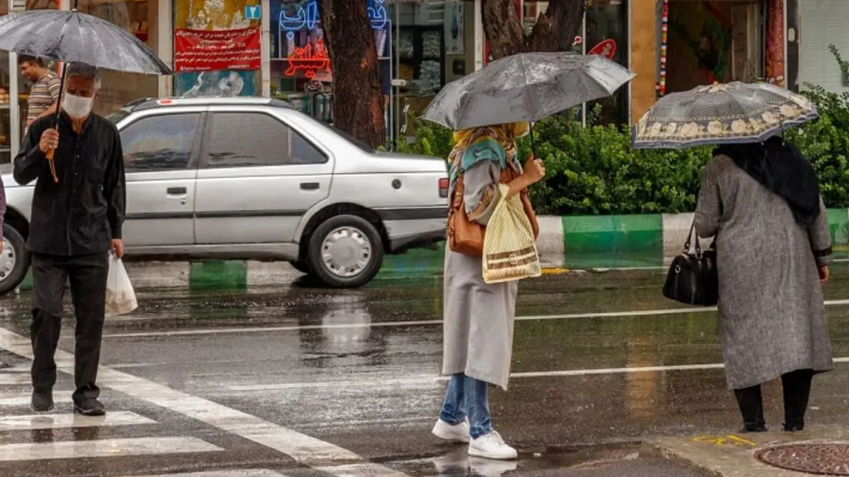 بارش باران و رعد وبرق در برخی استان‌ها