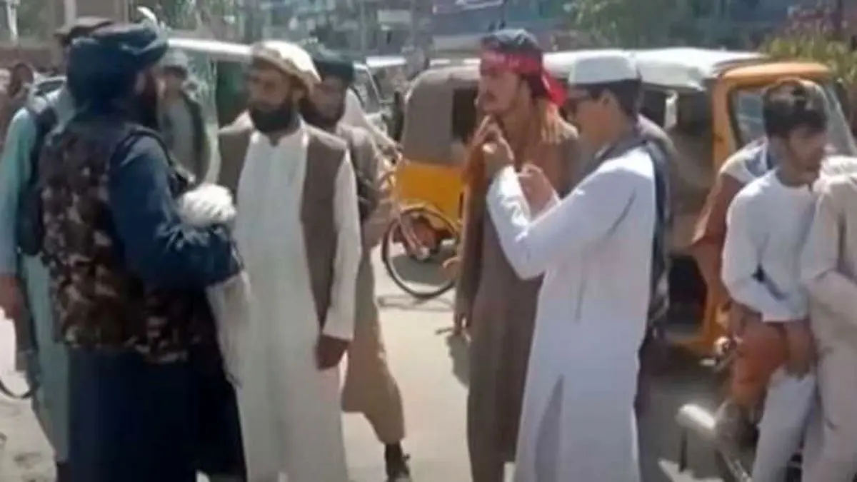 طالبان موبایل‌قاپ‌ها را چگونه مجازات می‌کند؟ + ویدئو