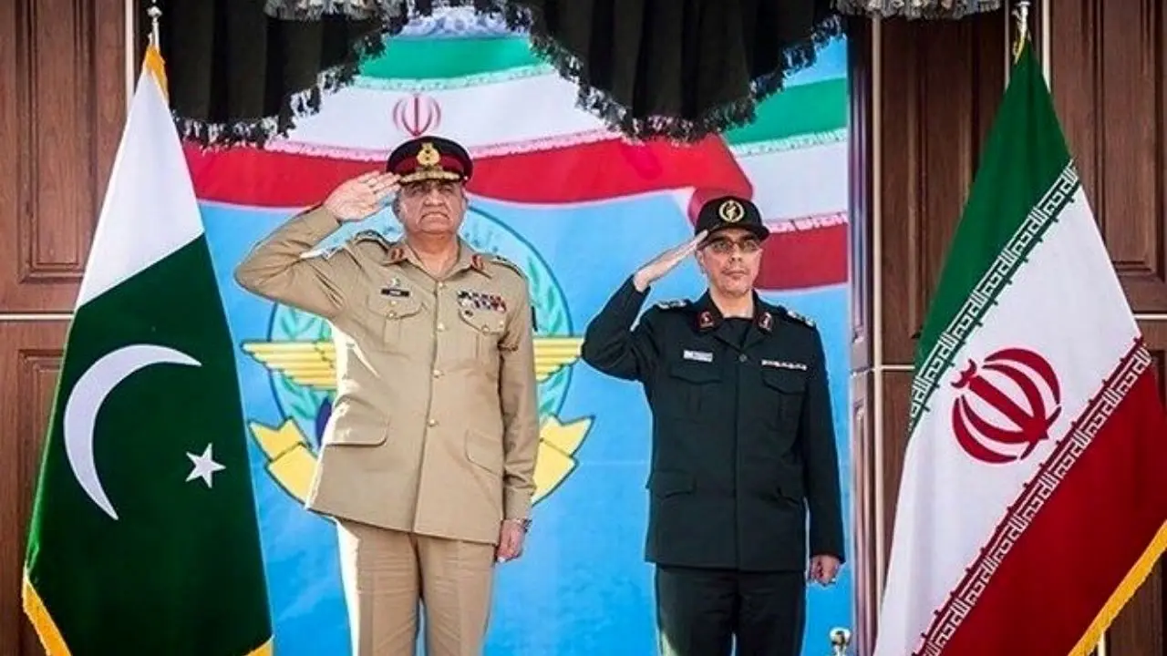 رئیس ستاد کل نیروهای مسلح با فرمانده ارتش پاکستان دیدار کرد