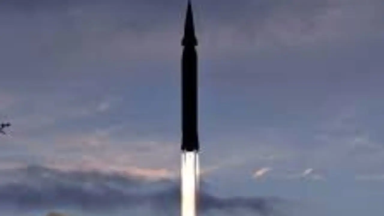 کره شمالی از موشک جدید فراصوت خود رونمایی کرد