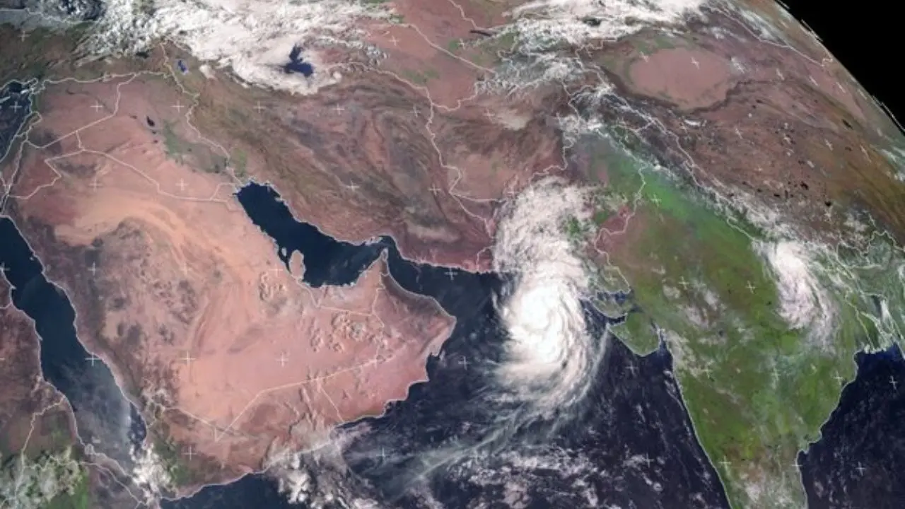 طوفان «شاهین» در 180 کیلومتری چابهار / مسیر طوفان به سمت کشور عمان است / 580 نفر طوفان زده در کنارک اسکان اضطراری داده شدند