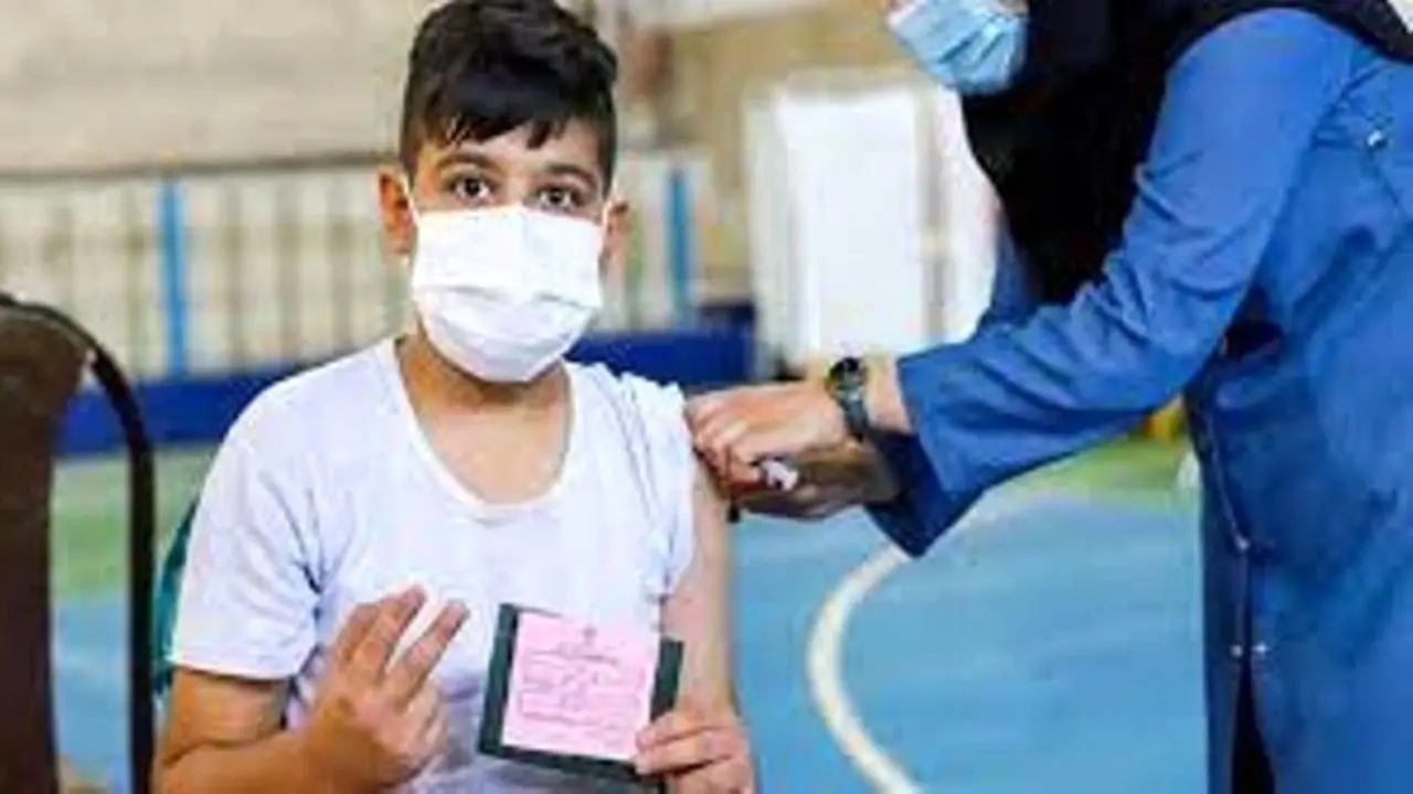 امکان مراجعه دانش‌آموزان به پایگاه‌های اختصاصی واکسیناسیون در تهران + اسامی
