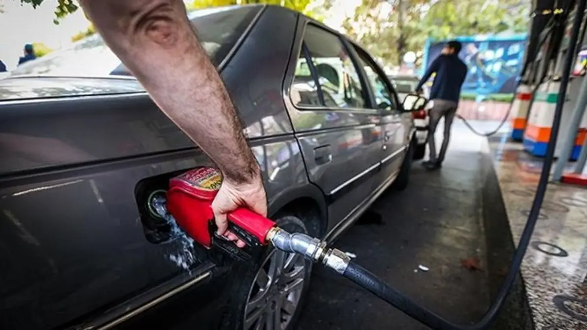 تصمیم گیری برای تخصیص سهمیه مازاد بنزین به مردم با دولت است
