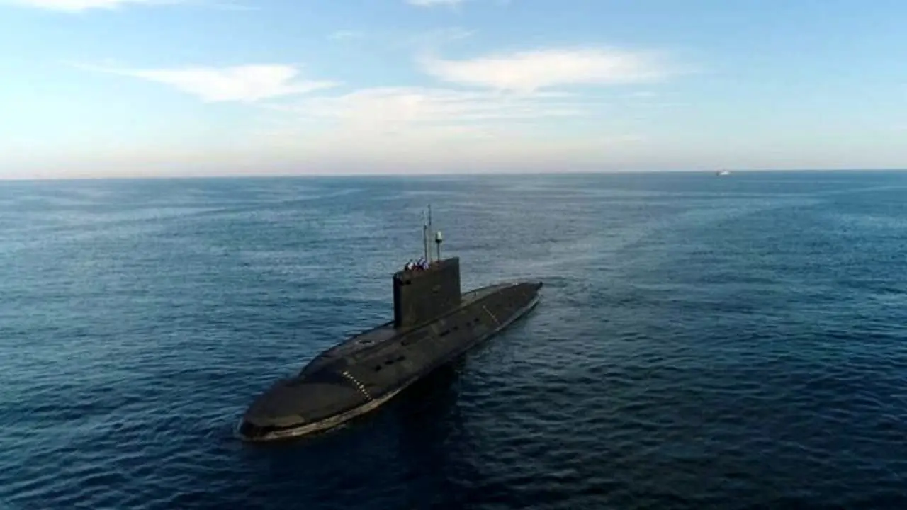 شلیک اژدر پیشرفته و تماما ایرانی والفجر از زیردریایی‌های طارق و غدیر