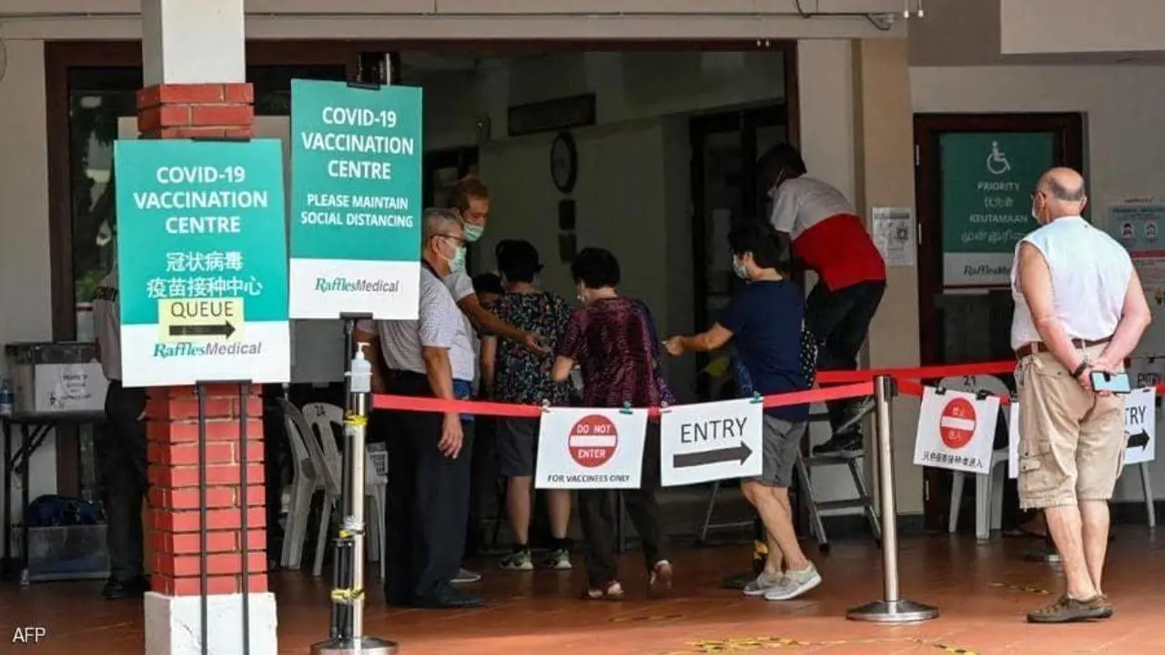 سنگاپور واکسن‌گریزان را نقره‌داغ می‌کند