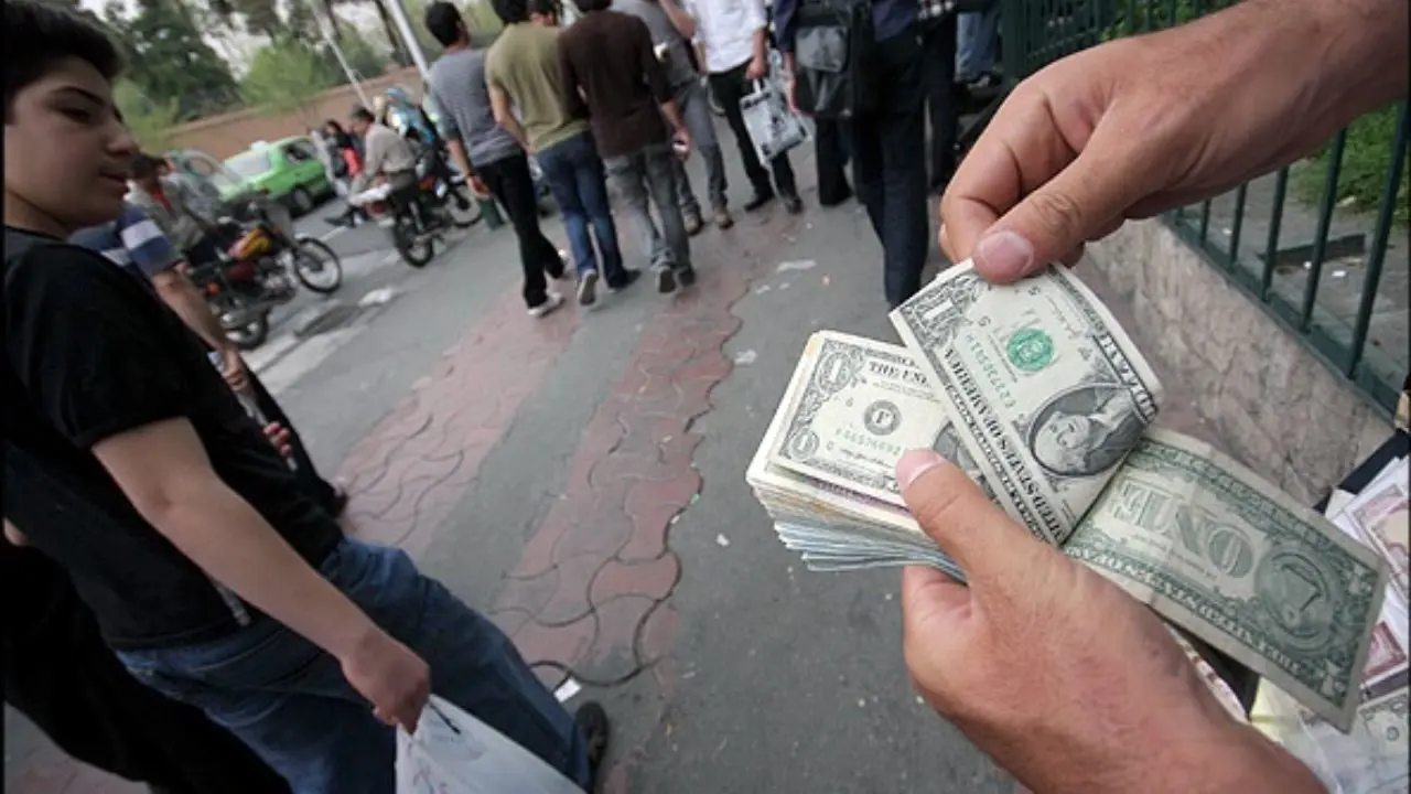 دستگیری دلالان ارز با اجاره کارت ملی دیگران
