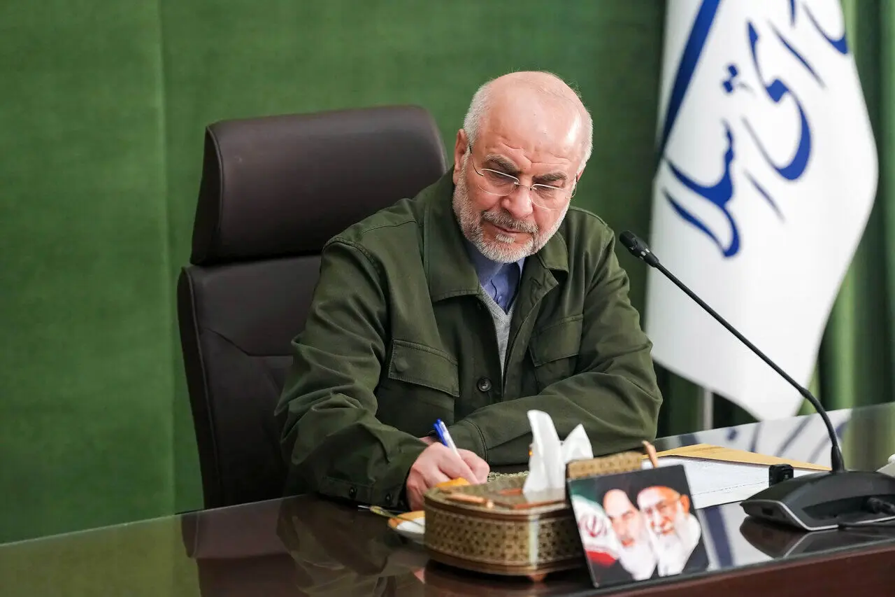 رئیس مجلس لایحه بودجه سال ۱۴۰۵ کل کشور را برای اجرا ابلاغ کرد