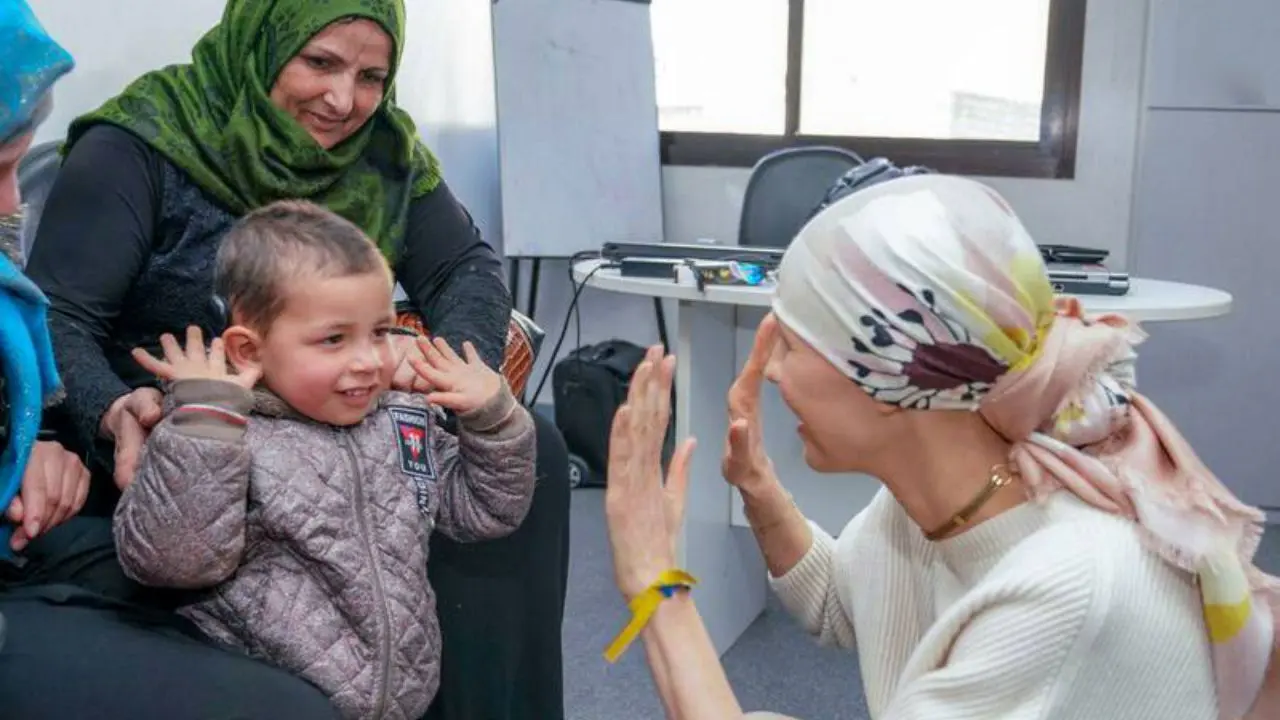 دیدار «اسما اسد» با کودکان گوش حلزونی + تصاویر