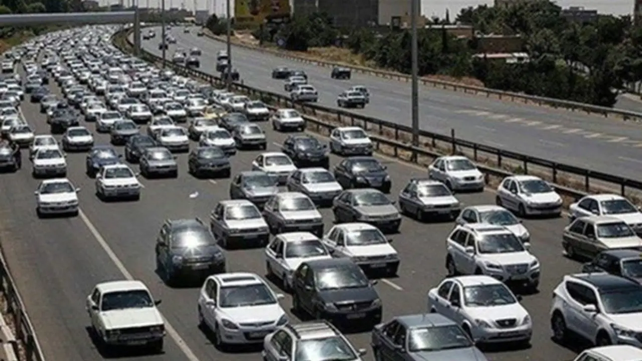 ترافیک سنگین در آزادراه تهران- قم