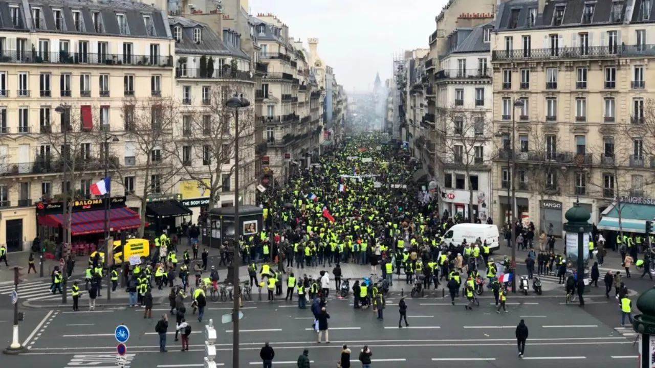 حضور دوباره جلیقه زردها در خیابان‌های پاریس + ویدئو