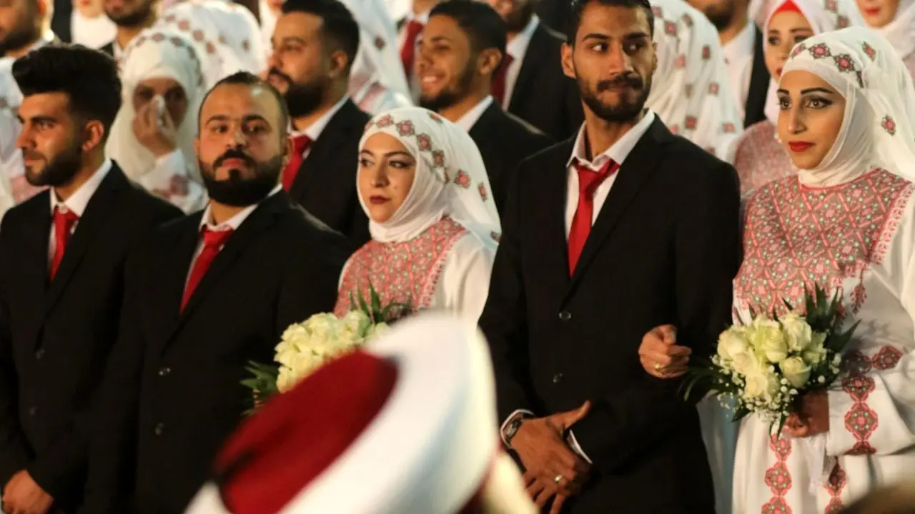 مراسم ازدواج دسته جمعی گروهی از فلسطینیان در جنوب لبنان برگزار شد