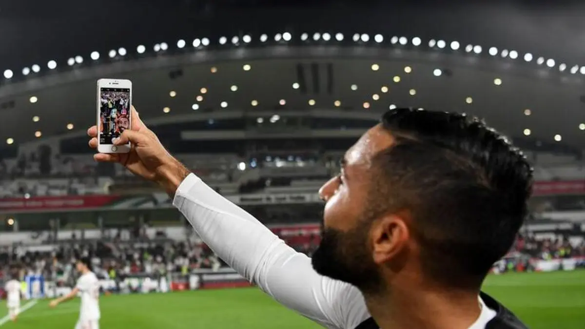 سلفی بازیکنان تیم ملی ایران با هواداران + تصاویر