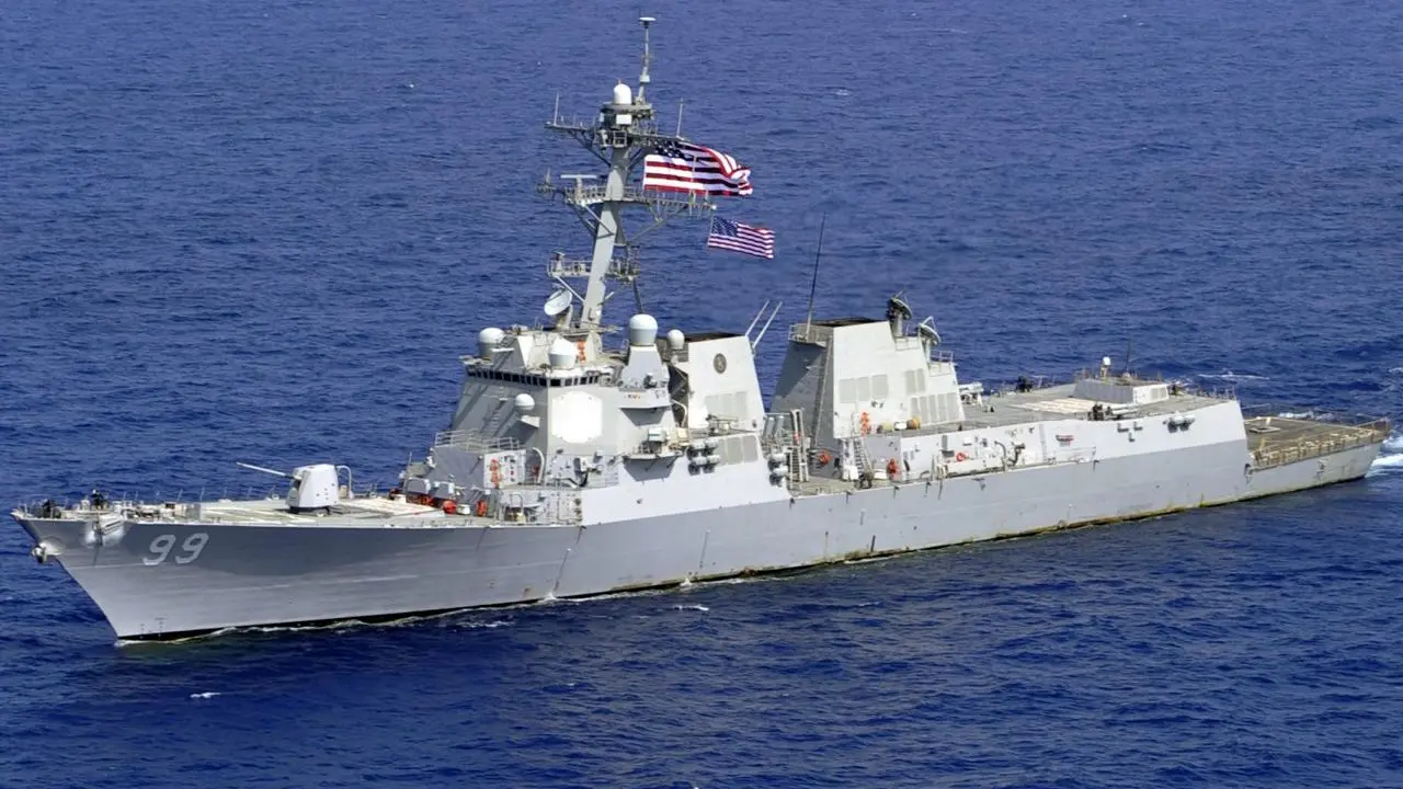 عبور کشتی‌های جنگی آمریکا در تنگه تایوان