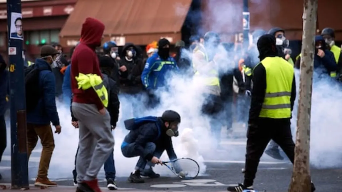 درگیری شدید پلیس فرانسه با جلیقه زردها + ویدئو