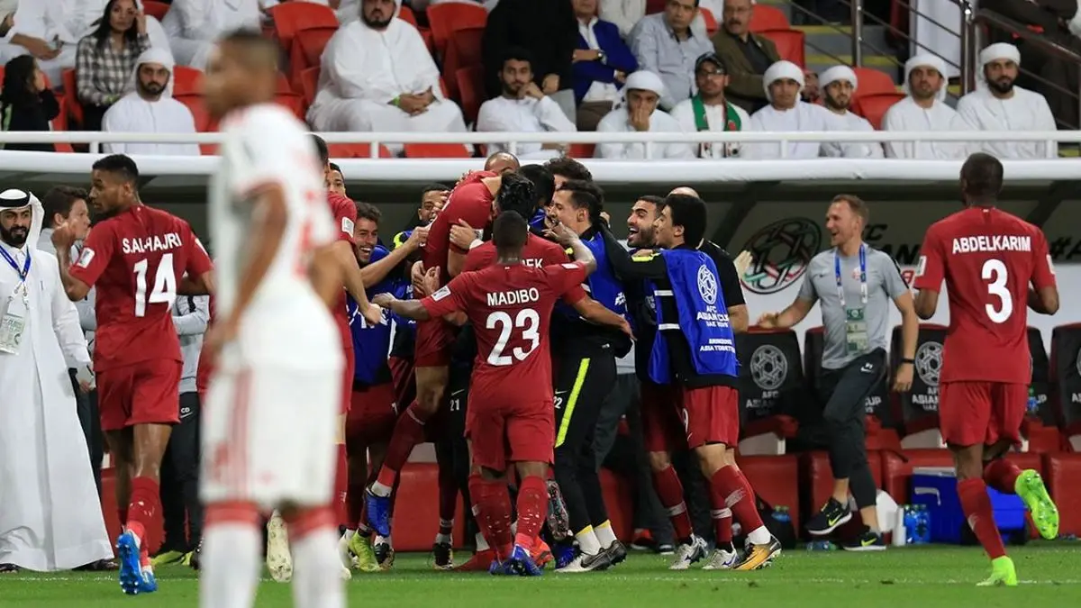 حمله به بازیکنان تیم ملی قطر در پایتخت عمان+ فیلم