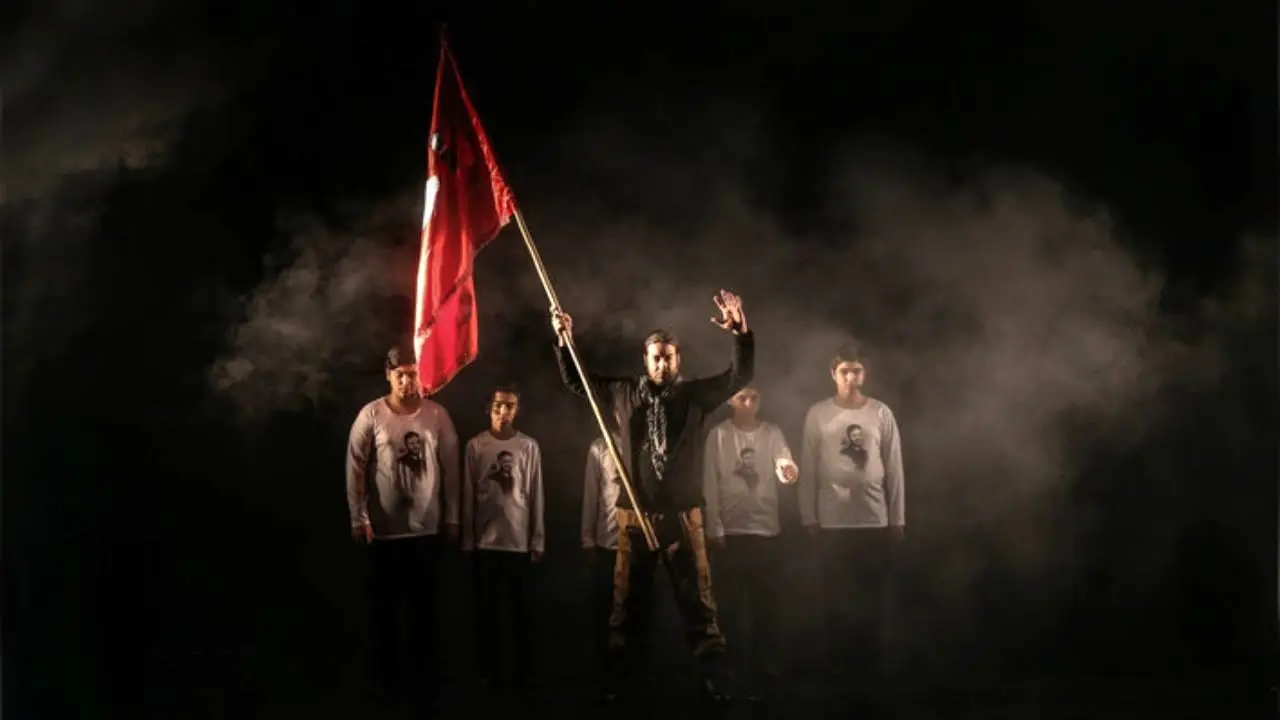 اجرای سرودهای انقلابی در ایستگاه‌های مترو