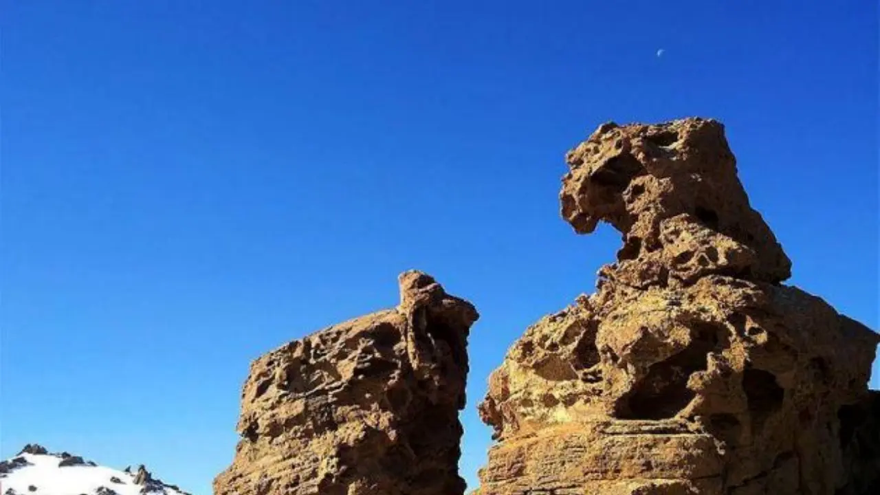 صخره‌ای عجیب در اردبیل + عکس