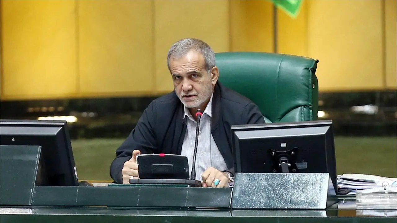 درخواست از رهبر انقلاب برای اظهارنظر درباره لغو سخنرانی لاریجانی در کرج