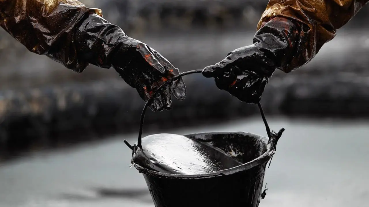 کش و قوس قیمت نفت٬ از ونزوئلا تا خلیج مکزیک / 2019 سالی پر تب و تاب برای طلای سیاه