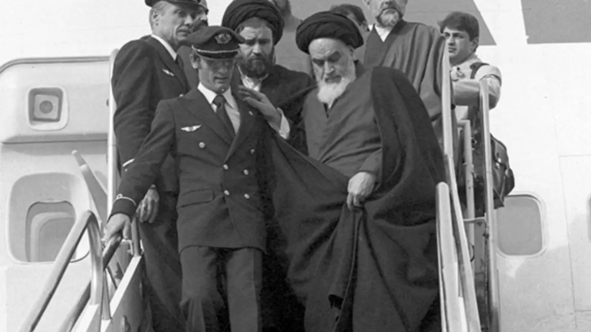 امام خمینی به ایران آمد