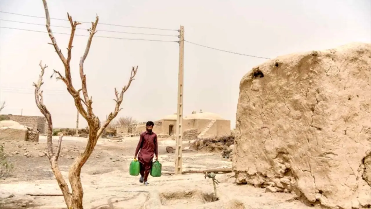 از بحران آب در سیستان و بلوچستان تا تمدید غیرحضوری دفترچه‌های بیمه