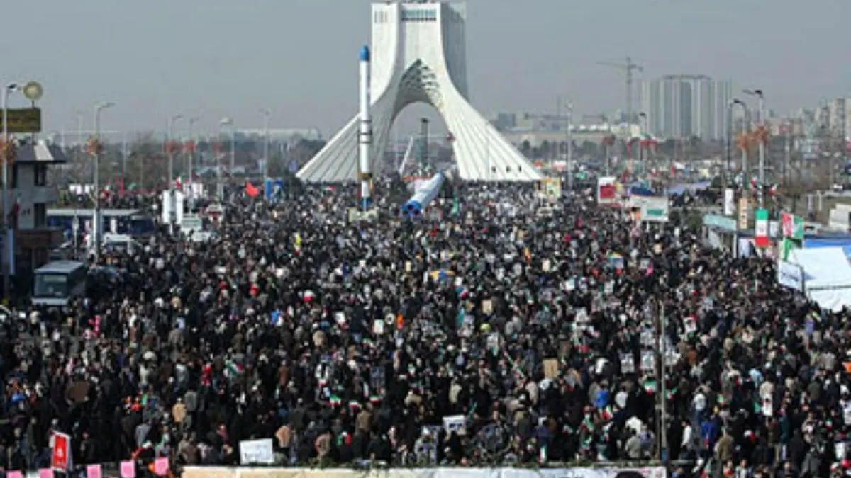 ممنوعیت تردد وسایل نقلیه در مسیر خیابان آزادی و انقلاب در روز 22 بهمن