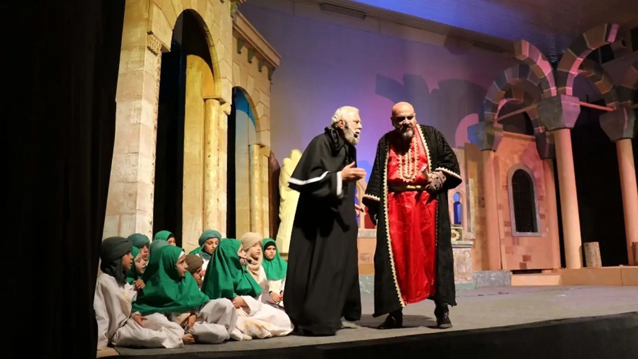 «خورشید از حلب طلوع می‌کند» در تئاتر فجر اجرا می‌شود
