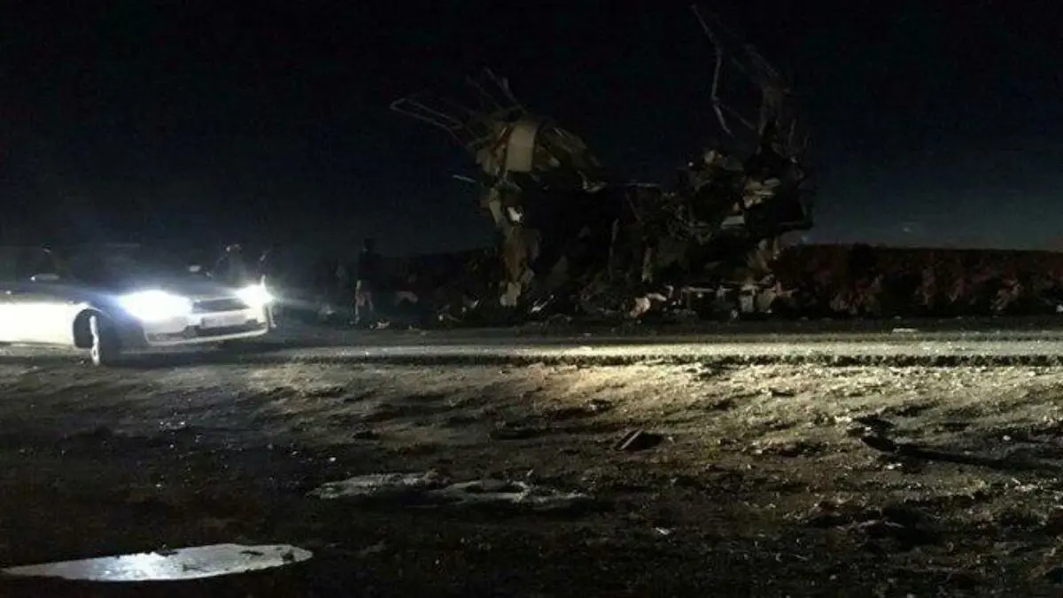 انفجار انتحاری در اتوبوس پرسنل سپاه/ 27 تن شهید و 13 نفر مجروح شدند/ انتقال اجساد به پزشکی قانونی