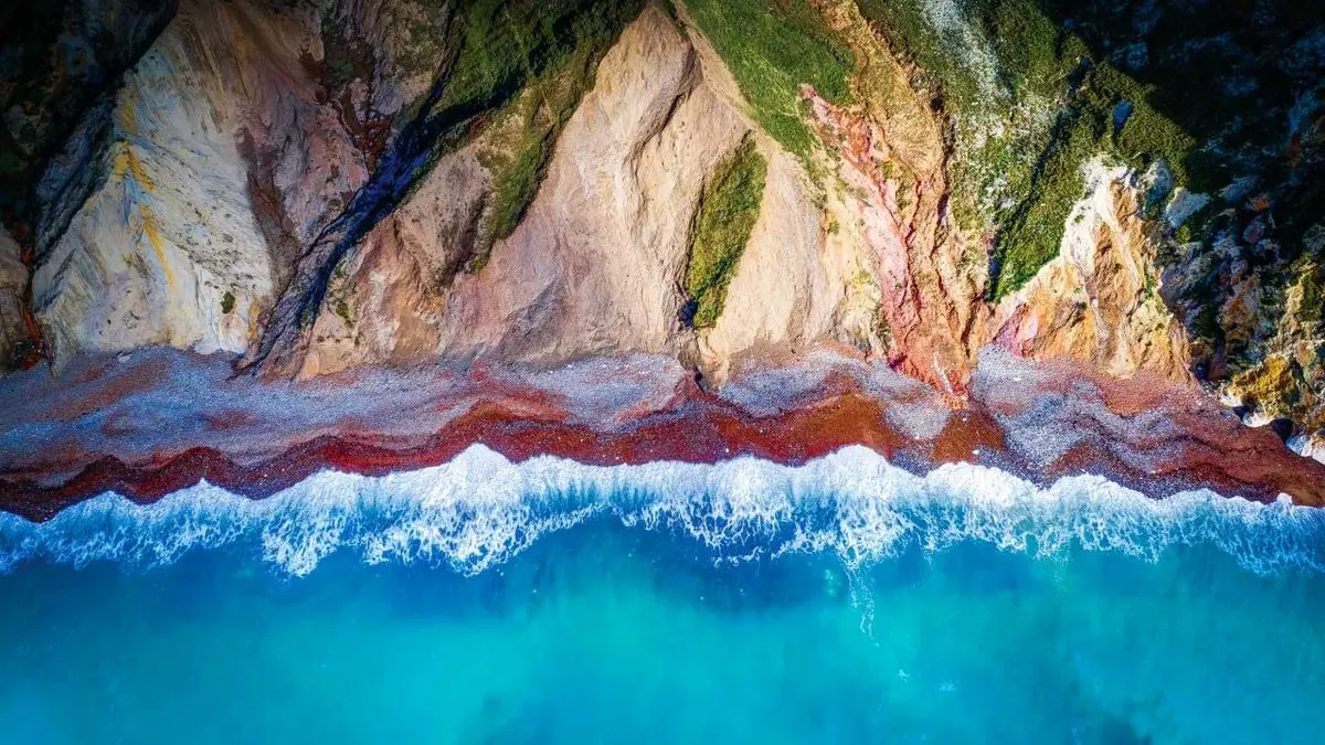 عکس روز بینگ، ساحل جزیره وایت از هوا